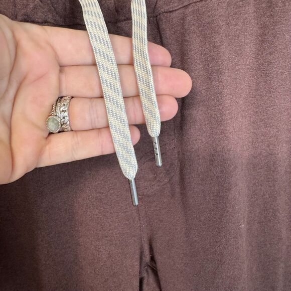 Vuori Ponto Performance Pants Mens Size L Burgundy Dreamknit Relaxed Fit - Picture 4 of 10